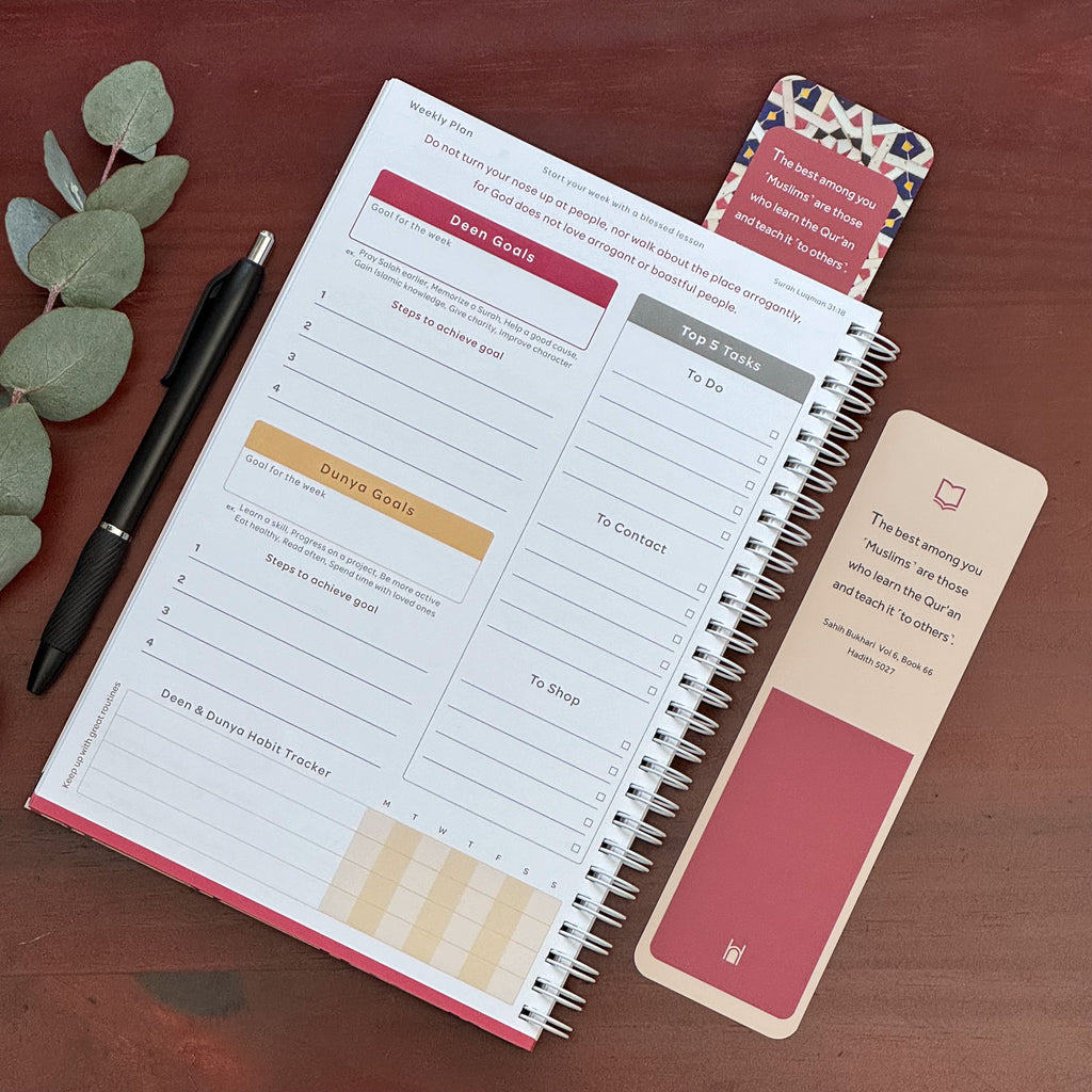 Experience Hidayah Bookmarks: thoughtfully crafted for Muslim readers, each bookmark includes an inspiring lesson from the Quran or Hadith. Ideal for deepening your spiritual connection during reading and study.